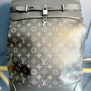 Rare Louis Vuitton Steamer Backpack Monogram Eclipse – Authentic w/ Lock & Key